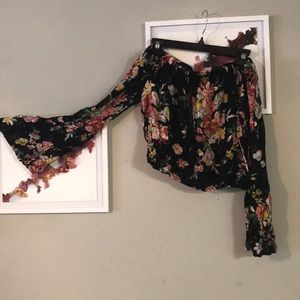 Floral long sleeved crop top